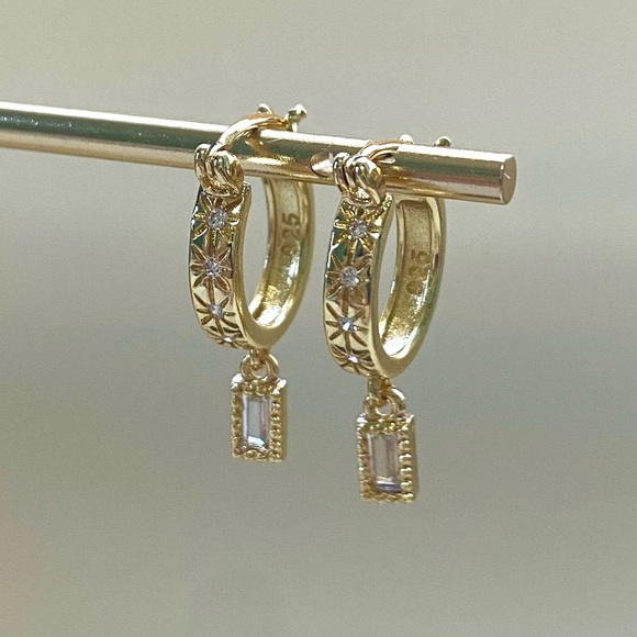 Jewelry - Gold hoop earrings with baguette drop